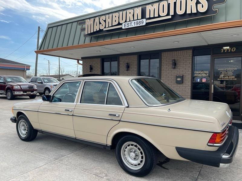 Mercedes-Benz 300 DT 1982