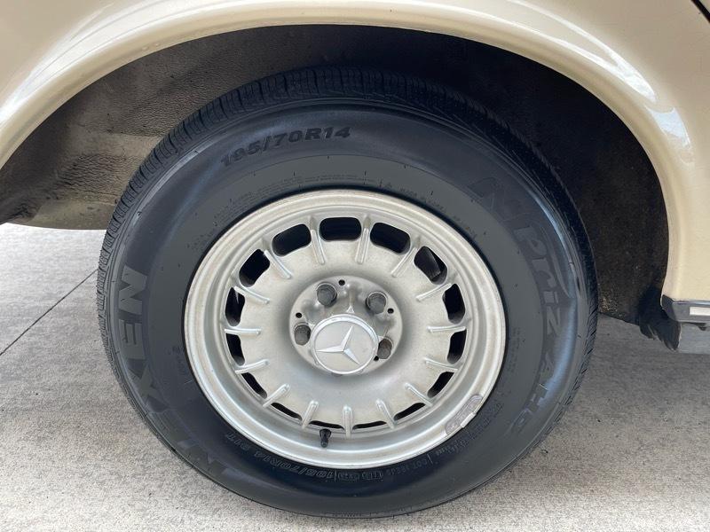 Mercedes-Benz 300 DT 1982