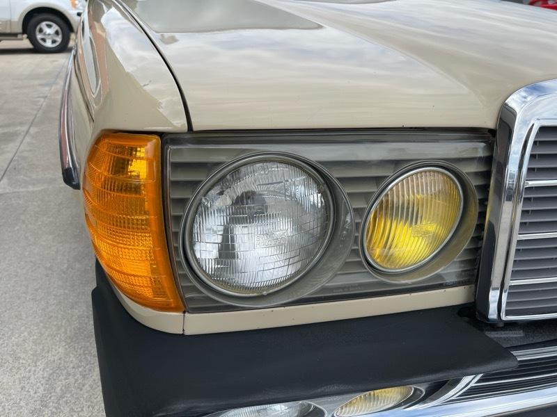 Mercedes-Benz 300 DT 1982