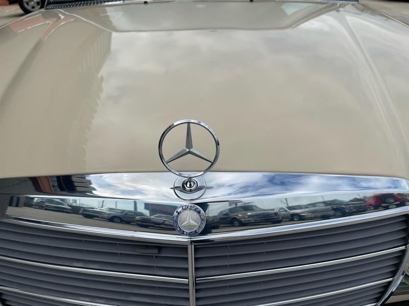 Mercedes-Benz 300 DT 1982