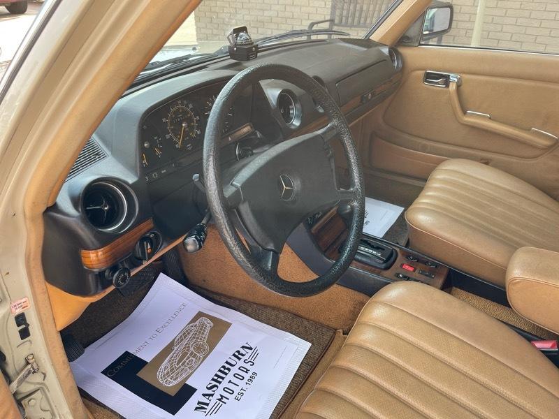 Mercedes-Benz 300 DT 1982