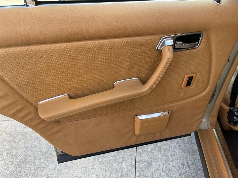 Mercedes-Benz 300 DT 1982