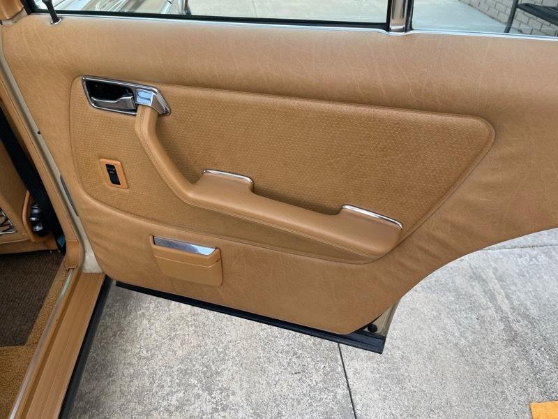 Mercedes-Benz 300 DT 1982