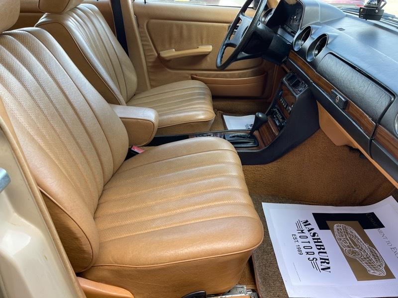 Mercedes-Benz 300 DT 1982