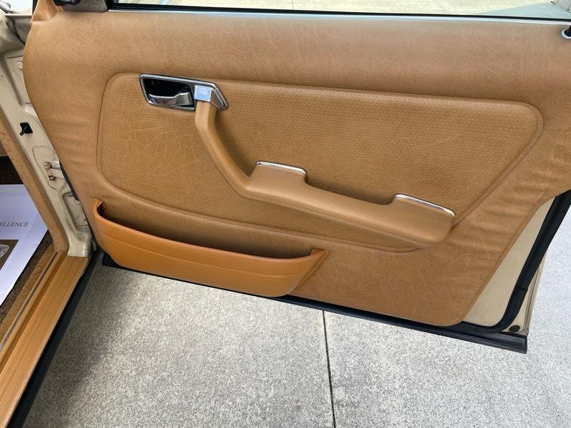 Mercedes-Benz 300 DT 1982