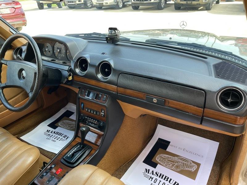 Mercedes-Benz 300 DT 1982