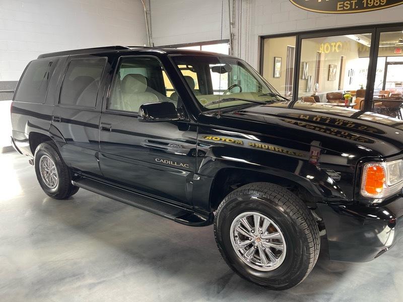 Cadillac Escalade 4WD 1999