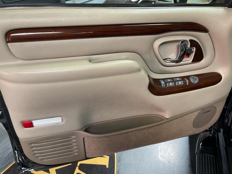 Cadillac Escalade 4WD 1999