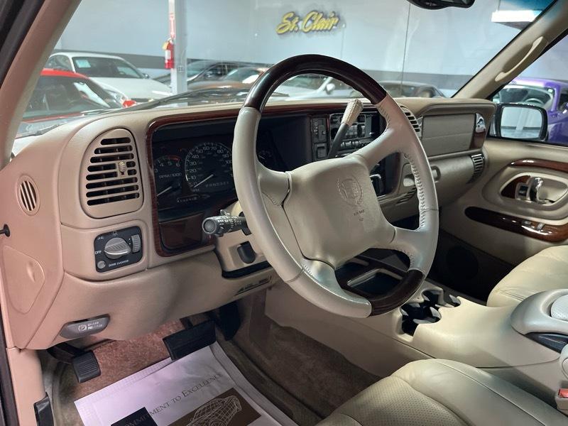 Cadillac Escalade 4WD 1999