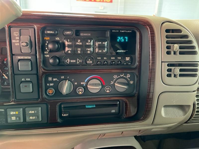 Cadillac Escalade 4WD 1999