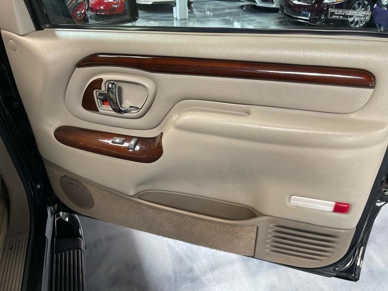 Cadillac Escalade 4WD 1999