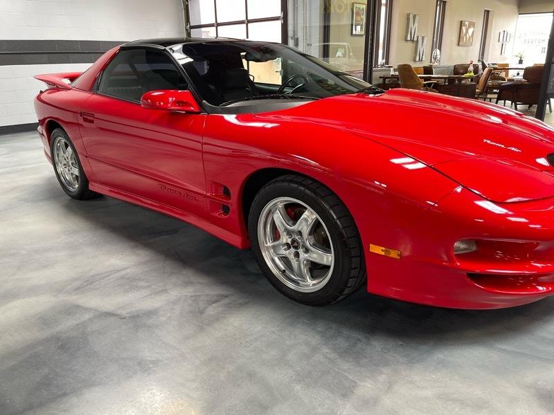 Pontiac Firebird Trans Am 2D Coupe 2000