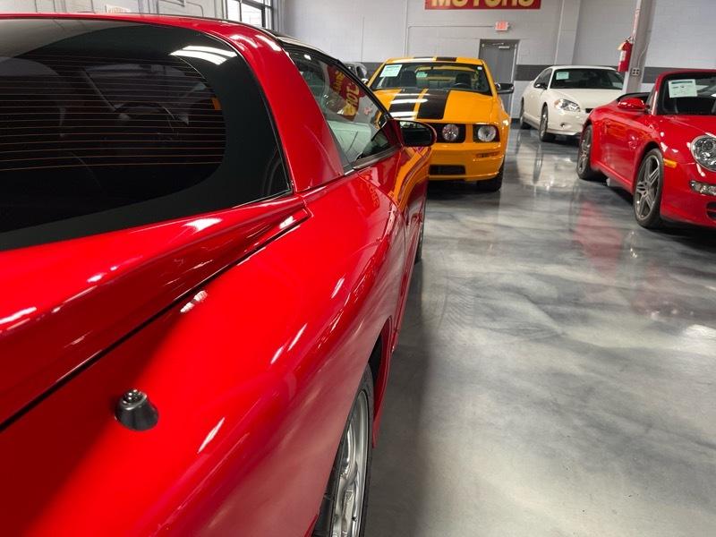 Pontiac Firebird Trans Am 2D Coupe 2000