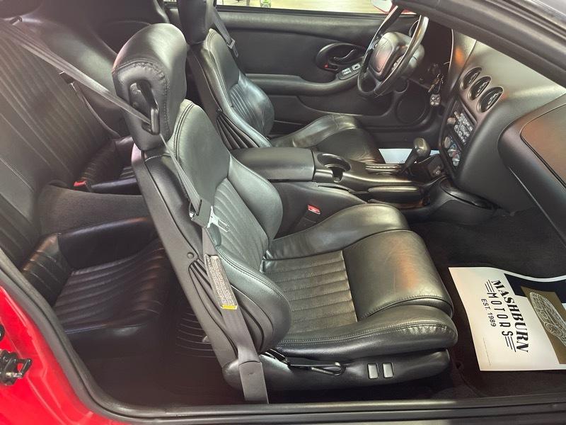 Pontiac Firebird Trans Am 2D Coupe 2000