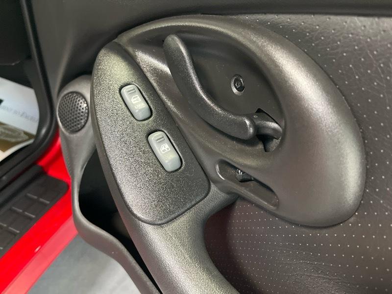 Pontiac Firebird Trans Am 2D Coupe 2000