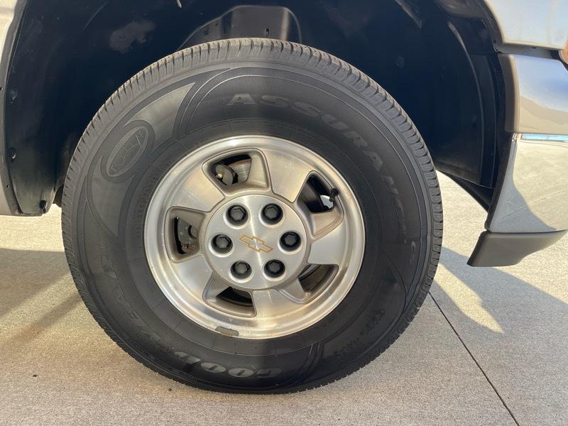 Chevrolet Tahoe 2WD 4dr LS 2000