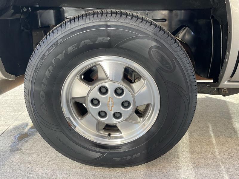 Chevrolet Tahoe 2WD 4dr LS 2000