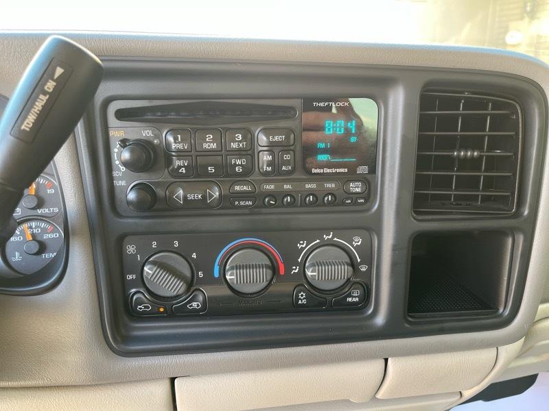 Chevrolet Tahoe 2WD 4dr LS 2000