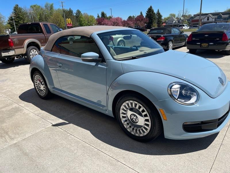 Volkswagen Beetle 1.8T PZEV Convertible 2015