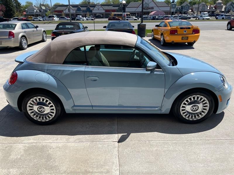 Volkswagen Beetle 1.8T PZEV Convertible 2015