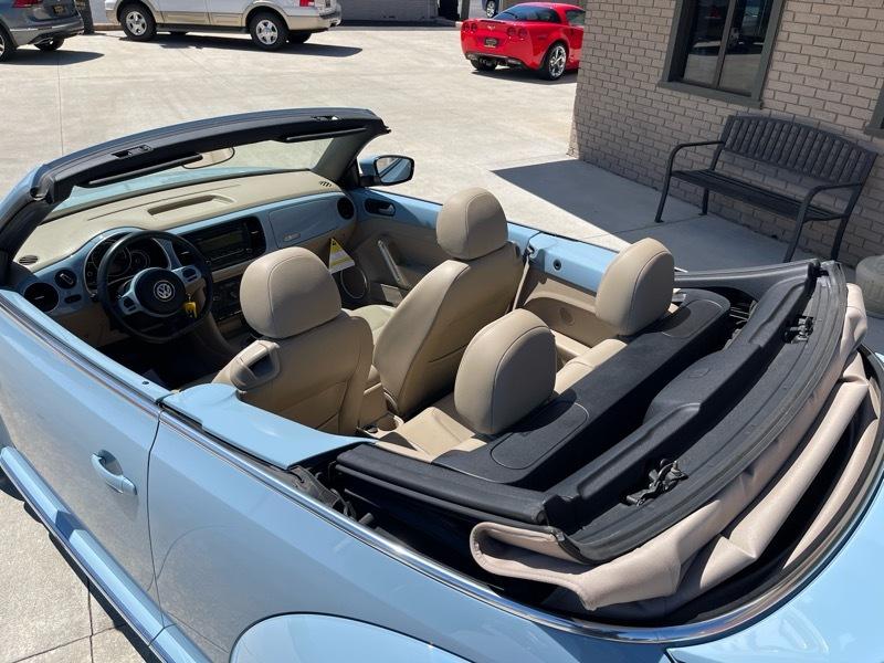 Volkswagen Beetle 1.8T PZEV Convertible 2015