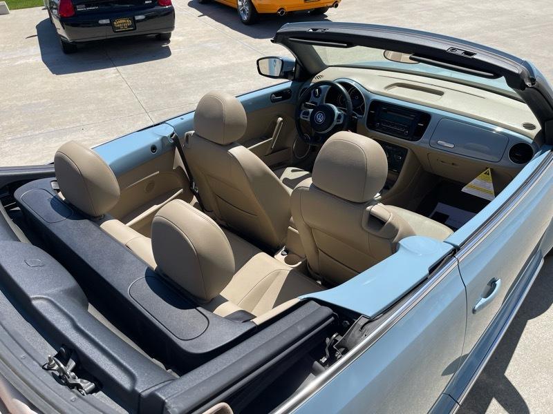 Volkswagen Beetle 1.8T PZEV Convertible 2015