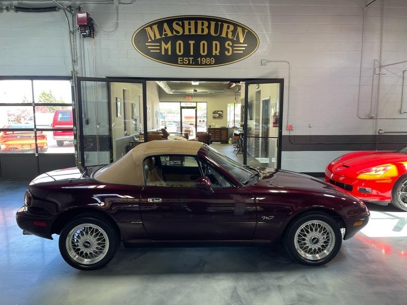 Mazda MX-5 Miata M Edition 1995