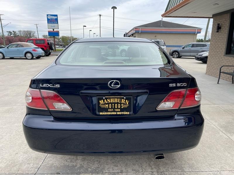 Lexus ES 300 Sedan 2002