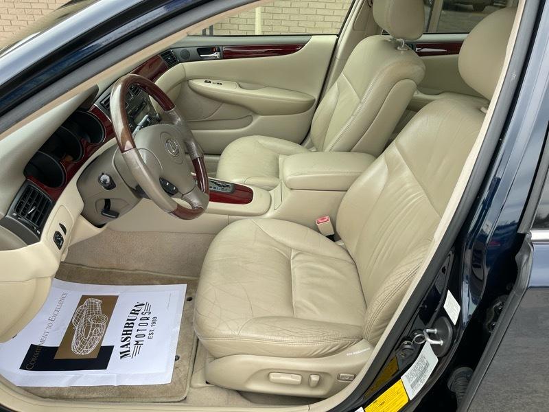 Lexus ES 300 Sedan 2002