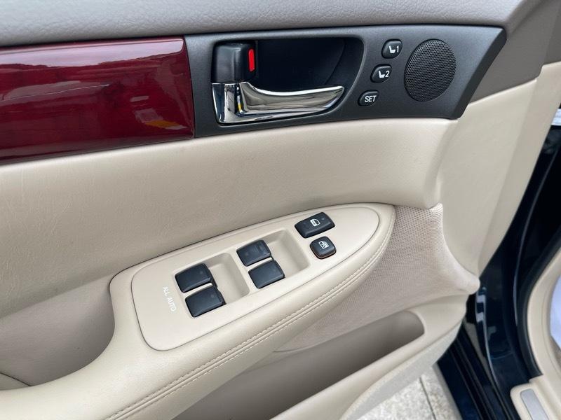 Lexus ES 300 Sedan 2002