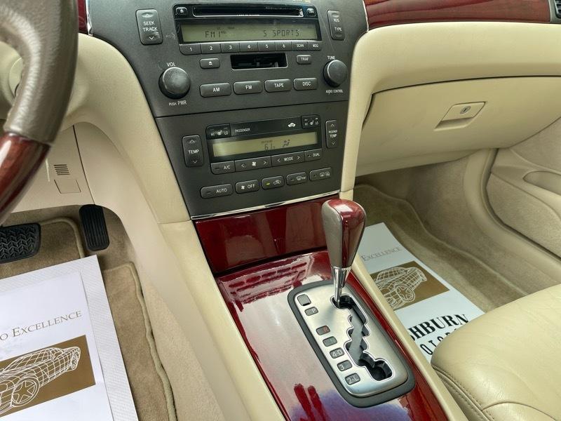 Lexus ES 300 Sedan 2002