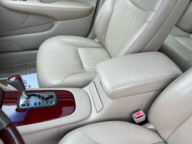 Lexus ES 300 Sedan 2002