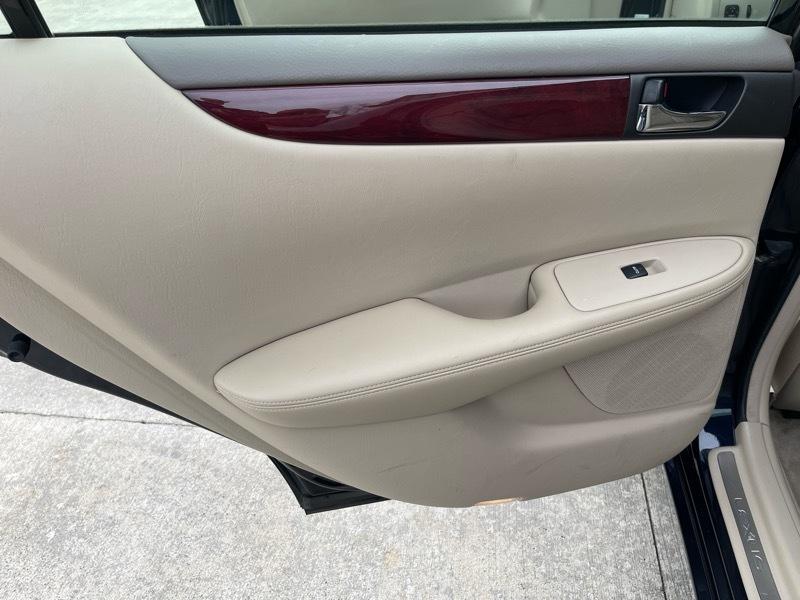 Lexus ES 300 Sedan 2002