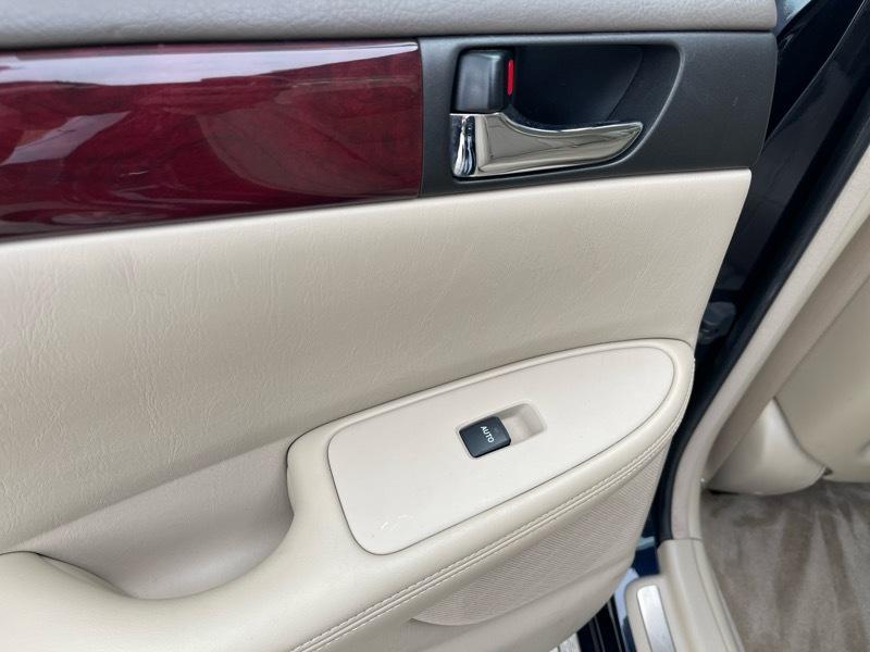 Lexus ES 300 Sedan 2002
