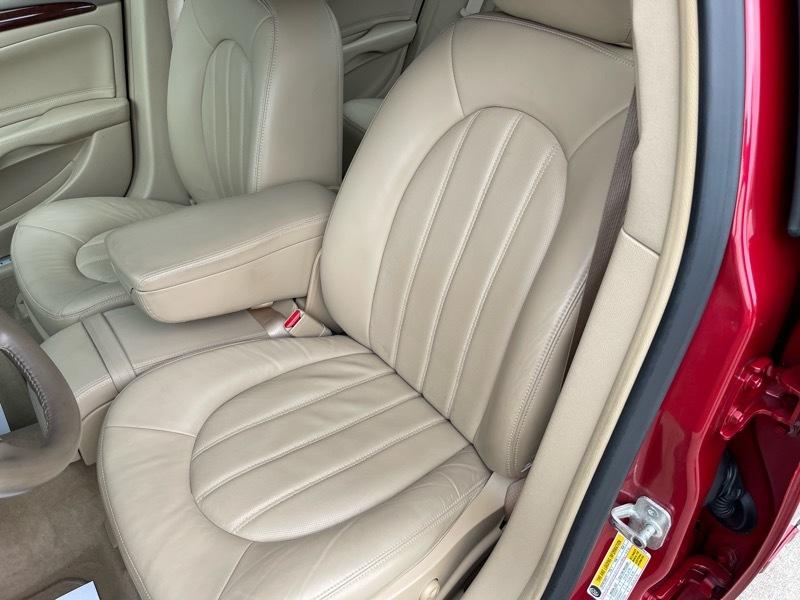 Buick Lucerne CXL V6 2006