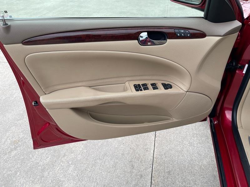 Buick Lucerne CXL V6 2006
