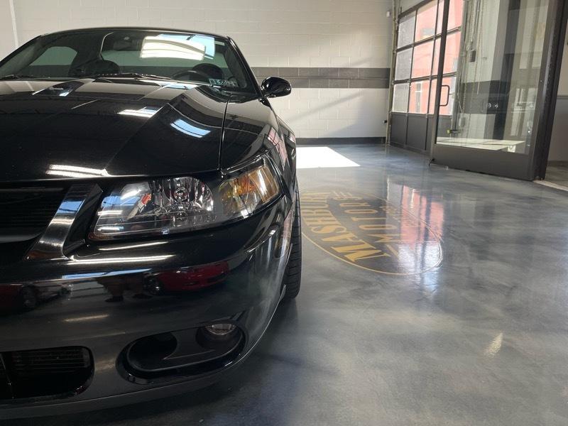 Ford Mustang SVT Cobra Coupe 2004