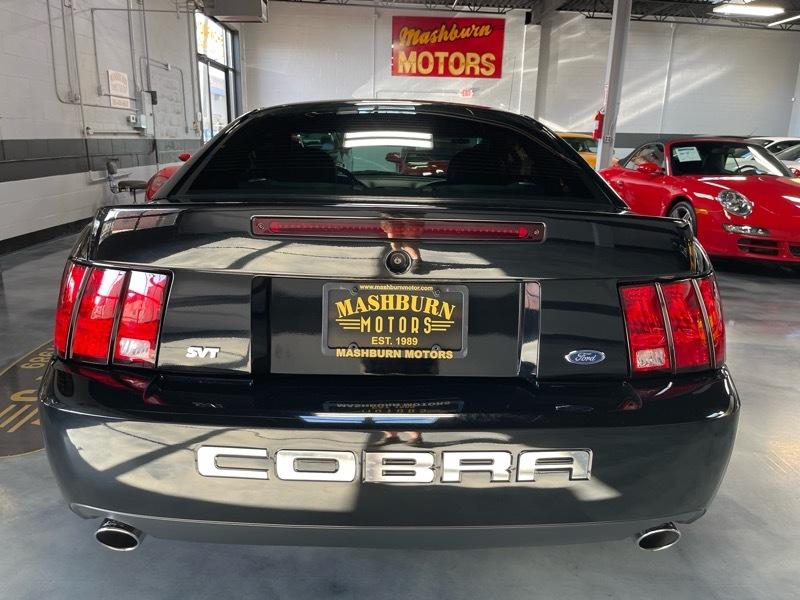 Ford Mustang SVT Cobra Coupe 2004