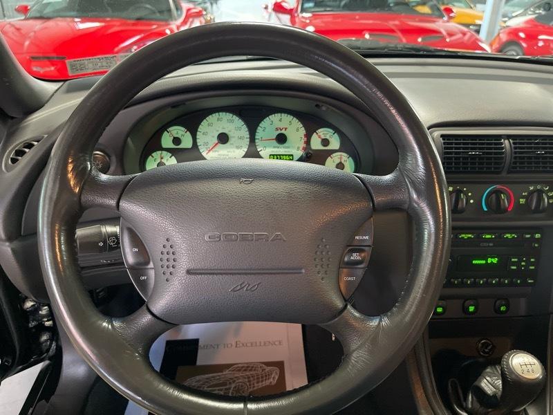 Ford Mustang SVT Cobra Coupe 2004
