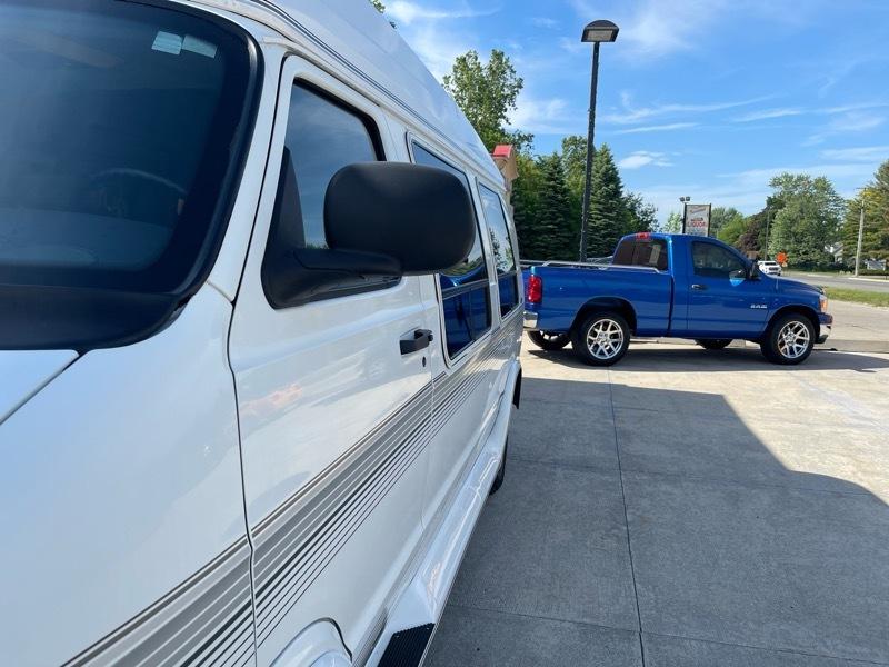 Dodge Ram Van 1500 127" WB Conversion 2000