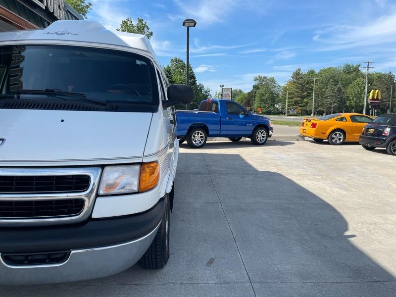 Dodge Ram Van 1500 127" WB Conversion 2000