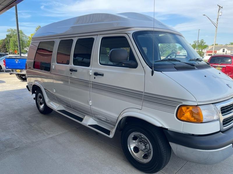 Dodge Ram Van 1500 127" WB Conversion 2000