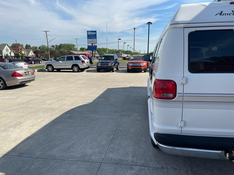 Dodge Ram Van 1500 127" WB Conversion 2000