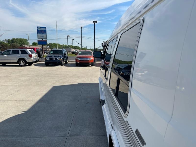 Dodge Ram Van 1500 127" WB Conversion 2000