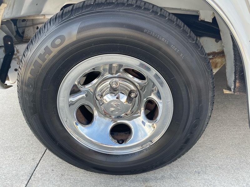 Dodge Ram Van 1500 127" WB Conversion 2000