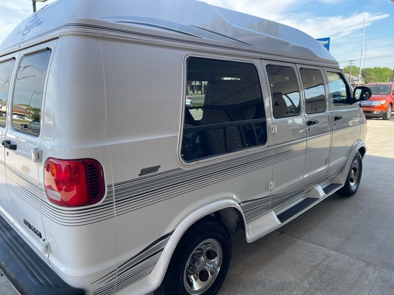 Dodge Ram Van 1500 127" WB Conversion 2000