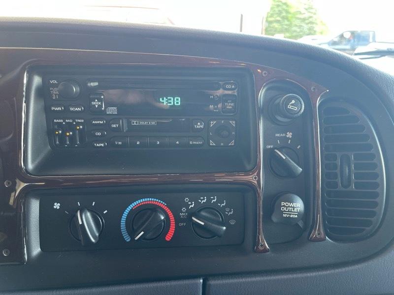 Dodge Ram Van 1500 127" WB Conversion 2000