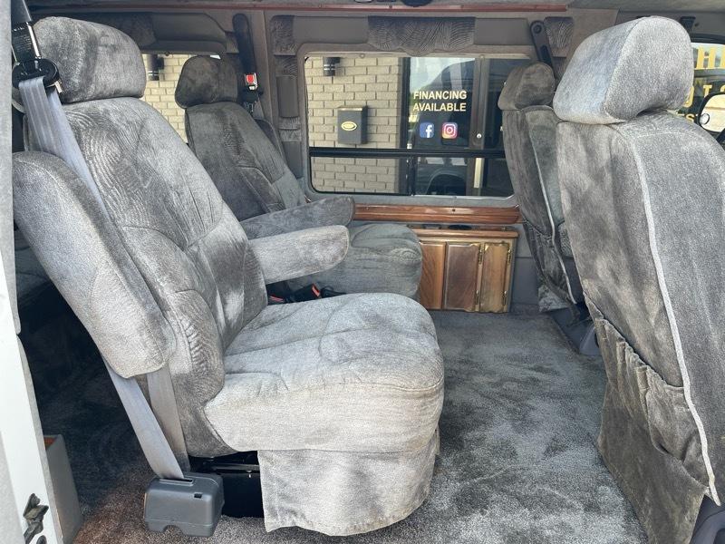 Dodge Ram Van 1500 127" WB Conversion 2000