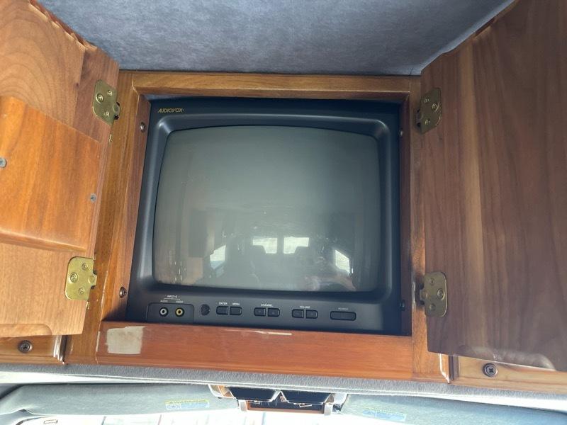 Dodge Ram Van 1500 127" WB Conversion 2000