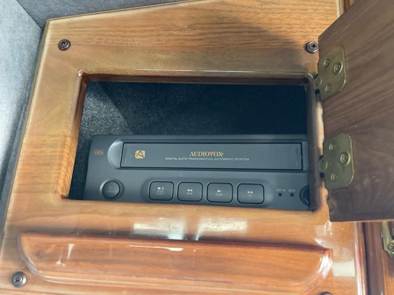 Dodge Ram Van 1500 127" WB Conversion 2000